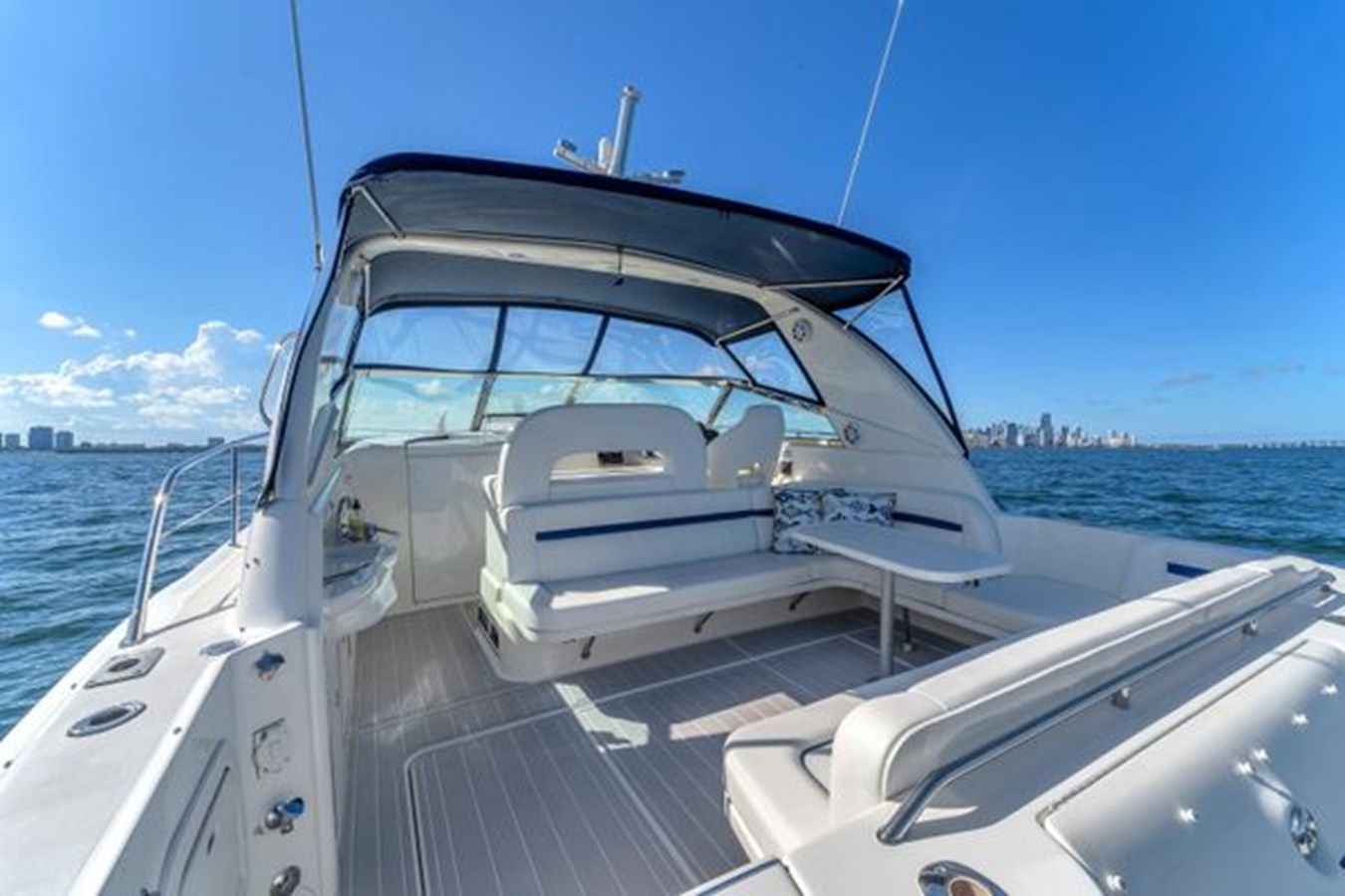 Buy a Sea Ray 400 Sundancer 1997 at Shestakov Yacht Sales