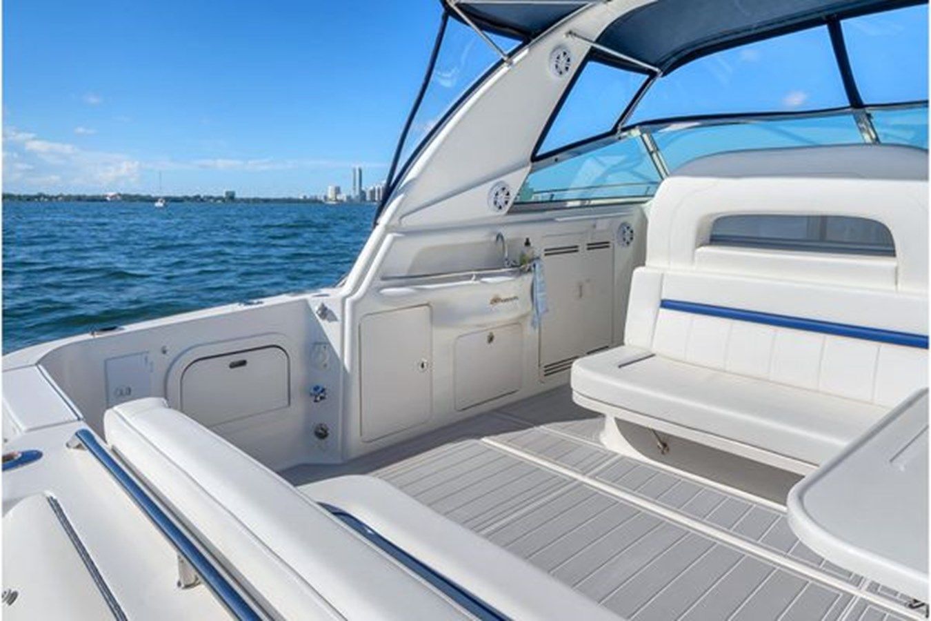 Buy a Sea Ray 400 Sundancer - SEA RAY at Shestakov Yacht Sales
