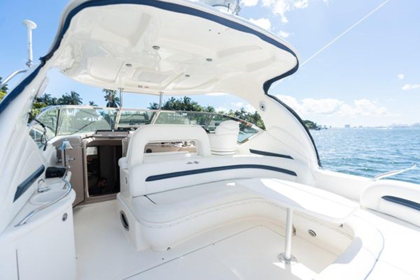 Buy a yacht Sea Ray 420 Sundancer - SEA RAY