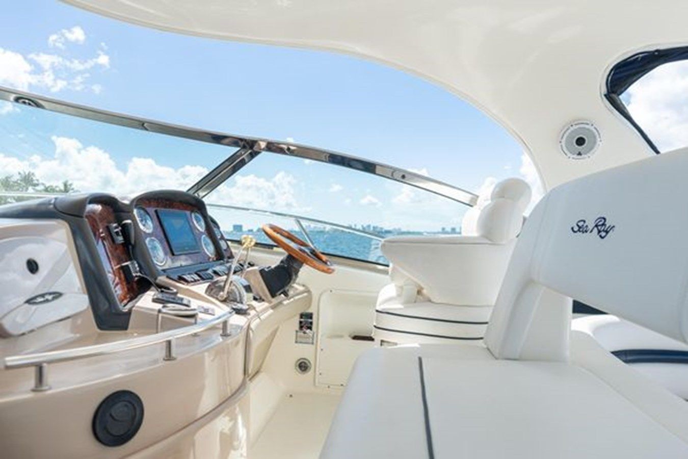 Sea Ray 420 Sundancer yacht sale