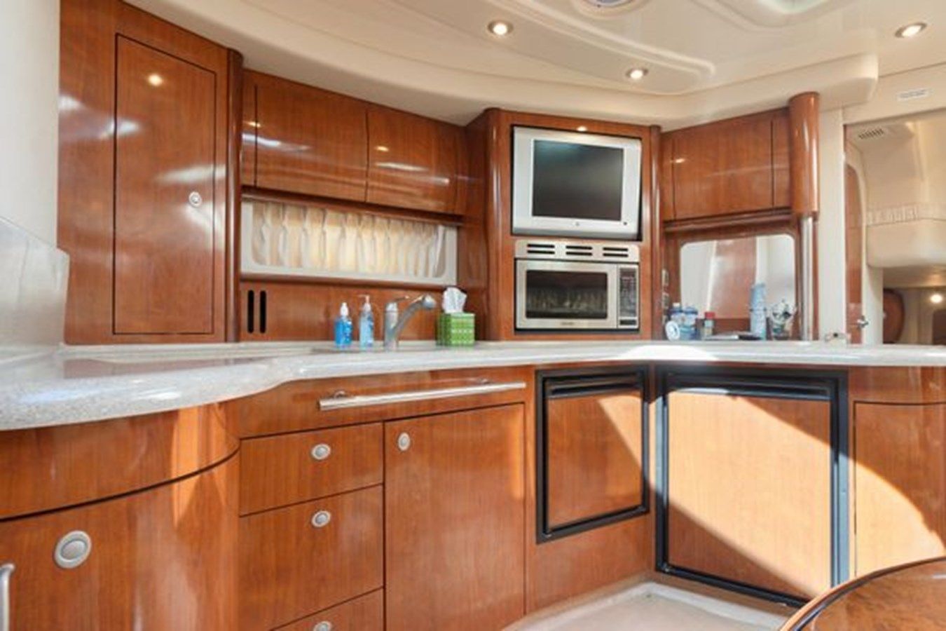 Sea Ray 420 Sundancer 42 yacht sale