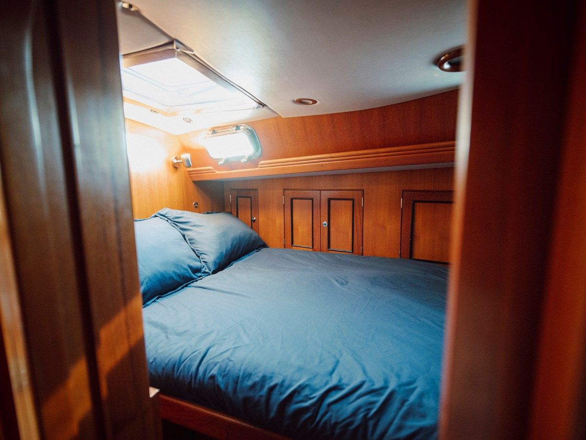 Buy a yacht FREE RANGE - HYLAS