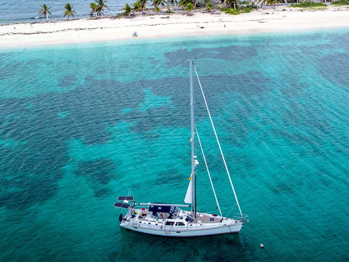 Buy a FREE RANGE - HYLAS at Shestakov Yacht Sales