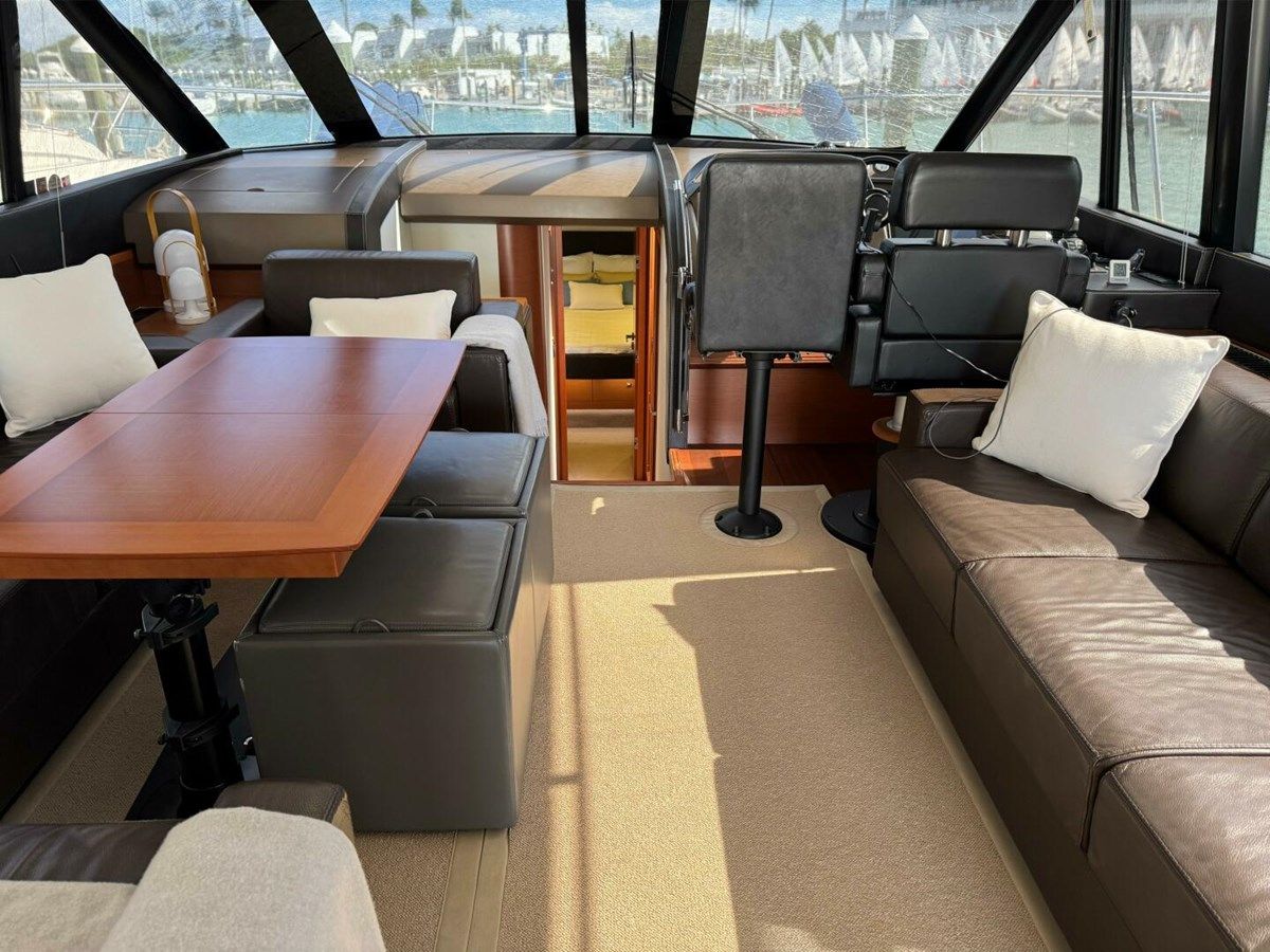Buy a yacht BLUE HAVEN 620S