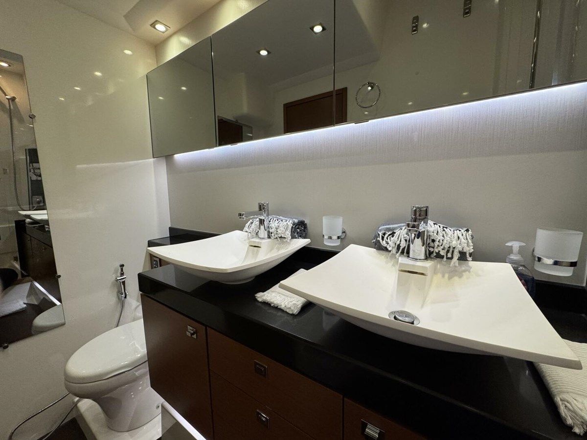 BLUE HAVEN - PRESTIGE yacht sale