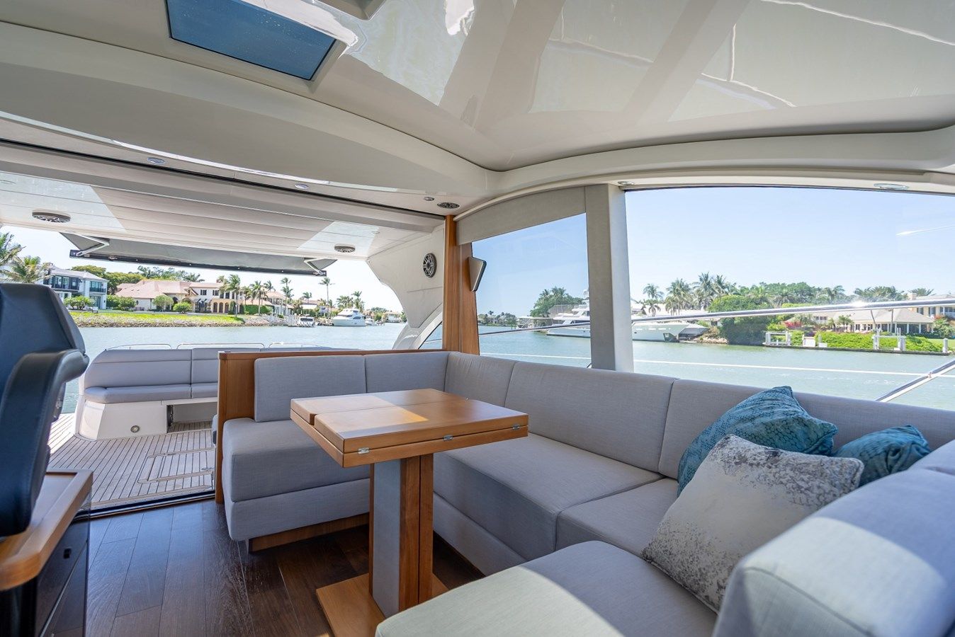 Стоимость яхты MIDNIGHT OIL Predator 57