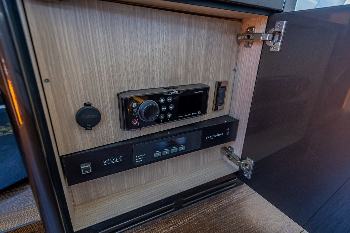 Продажа яхты MIDNIGHT OIL 57