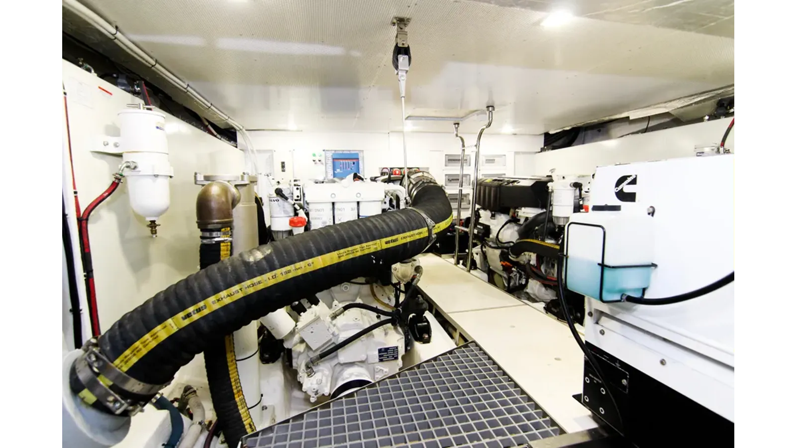 Buy a BUGSY 55 at Shestakov Yacht Sales