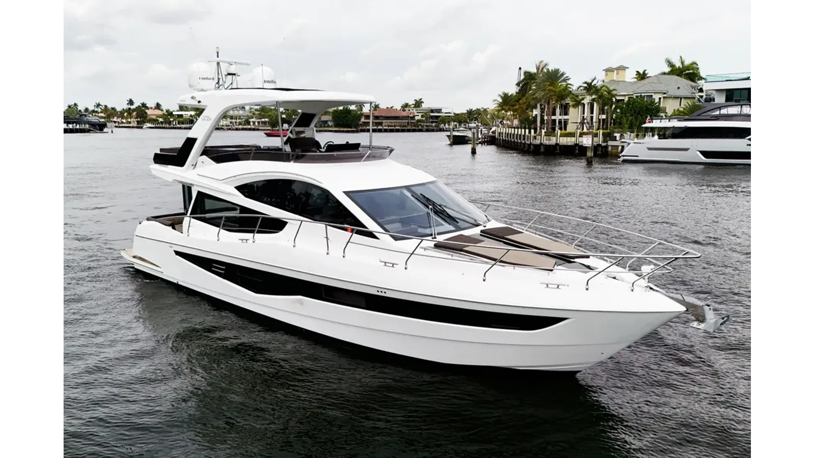 the best price on BUGSY - Galeon Yachts