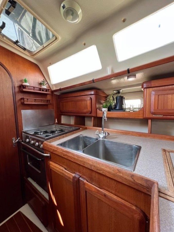 HUNTER LEGEND 37.5 yacht sale