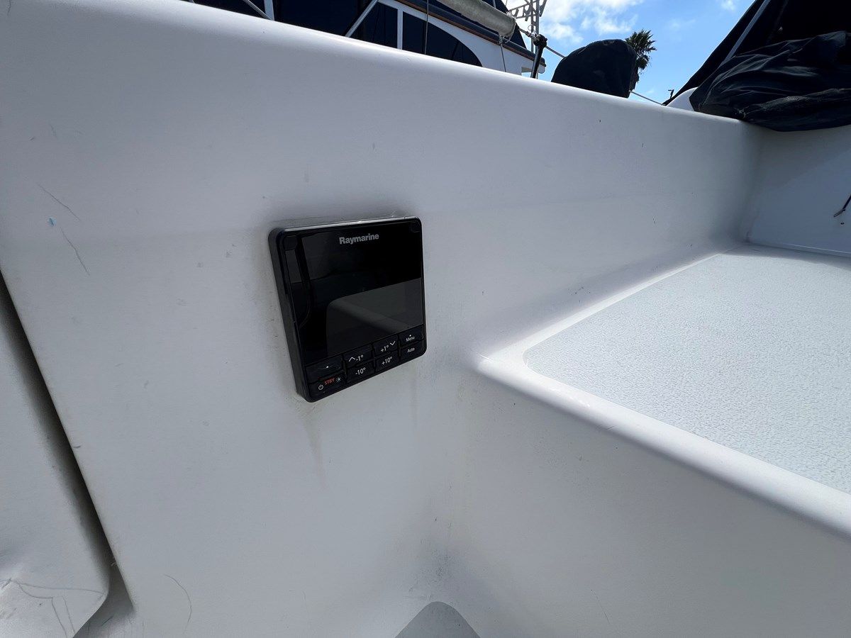 HUNTER LEGEND 37.5 1993 yacht sale