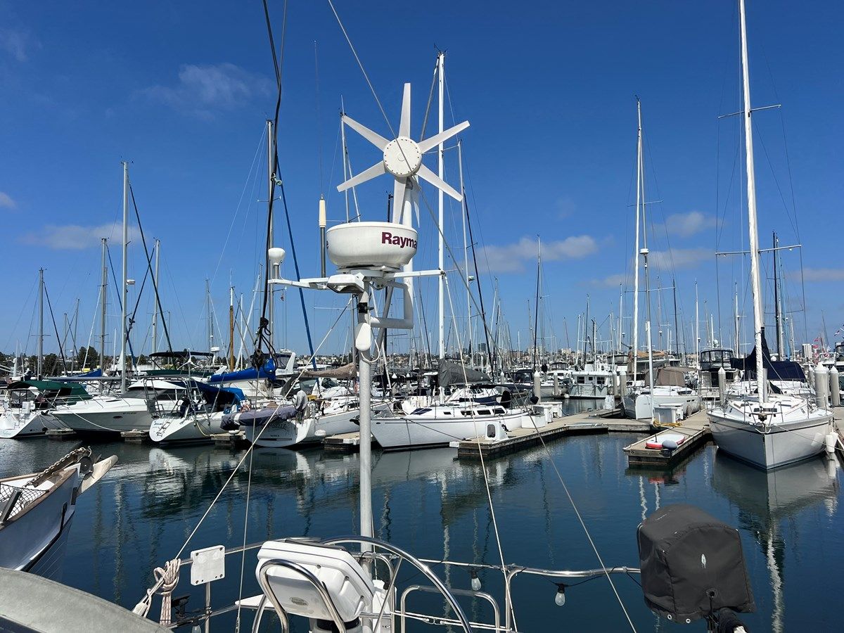 best yacht sales deals HUNTER LEGEND 37.5 - HUNTER