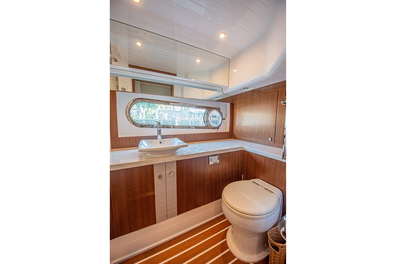 Buy a yacht Well Done 54 Daybridge