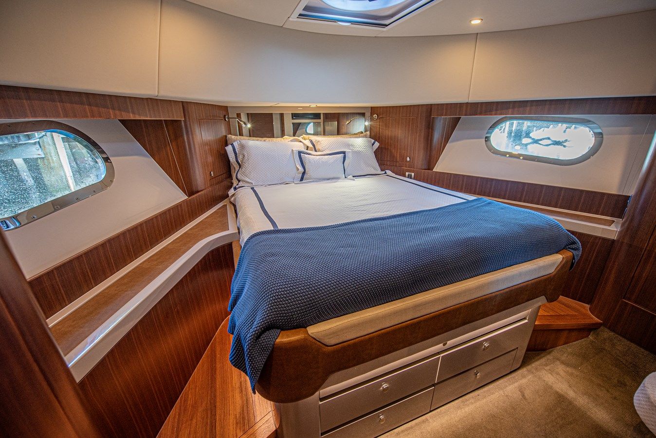 Well Done - BELIZE MOTORYACHT yacht sale