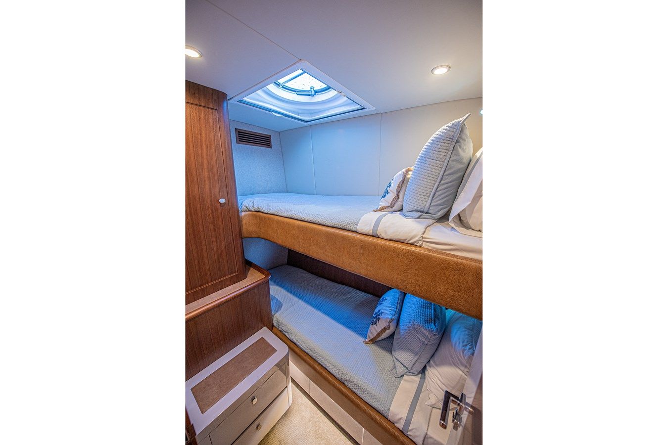 Buy a yacht Well Done - BELIZE MOTORYACHT