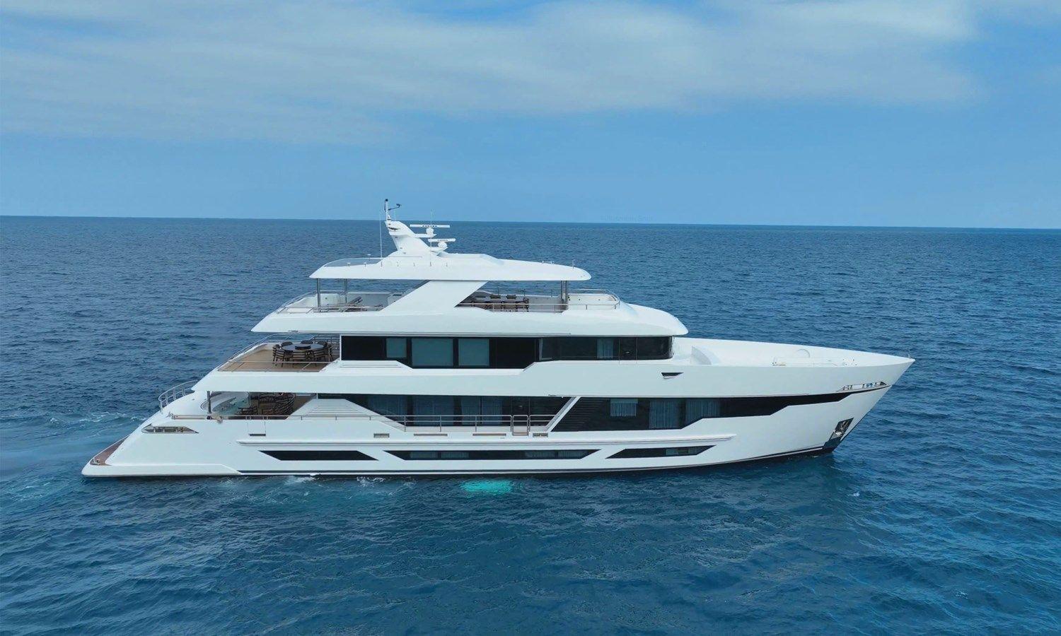 the best price on E Series 125 Hargrave Superyachts MY RESONANCE