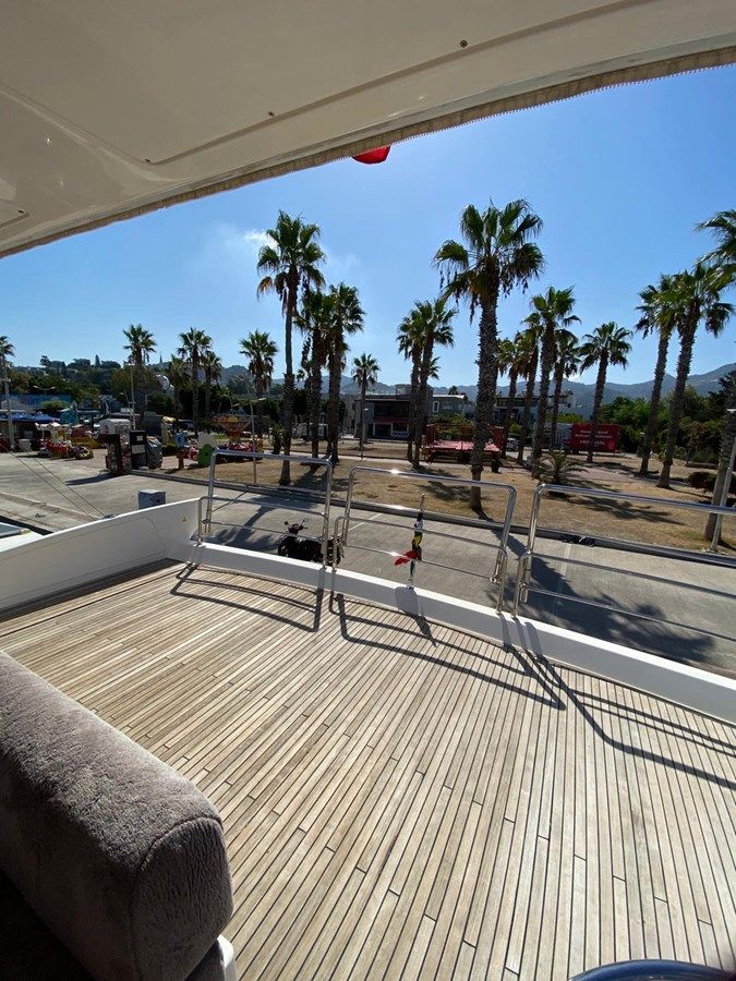 Buy a yacht NE SEL 70 FLY