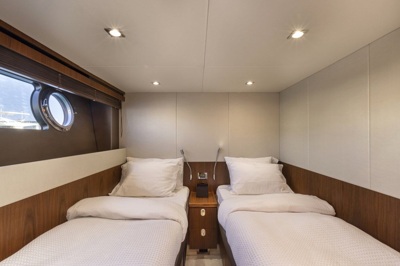 Buy a yacht MY Corazon De Leon - Sunseeker