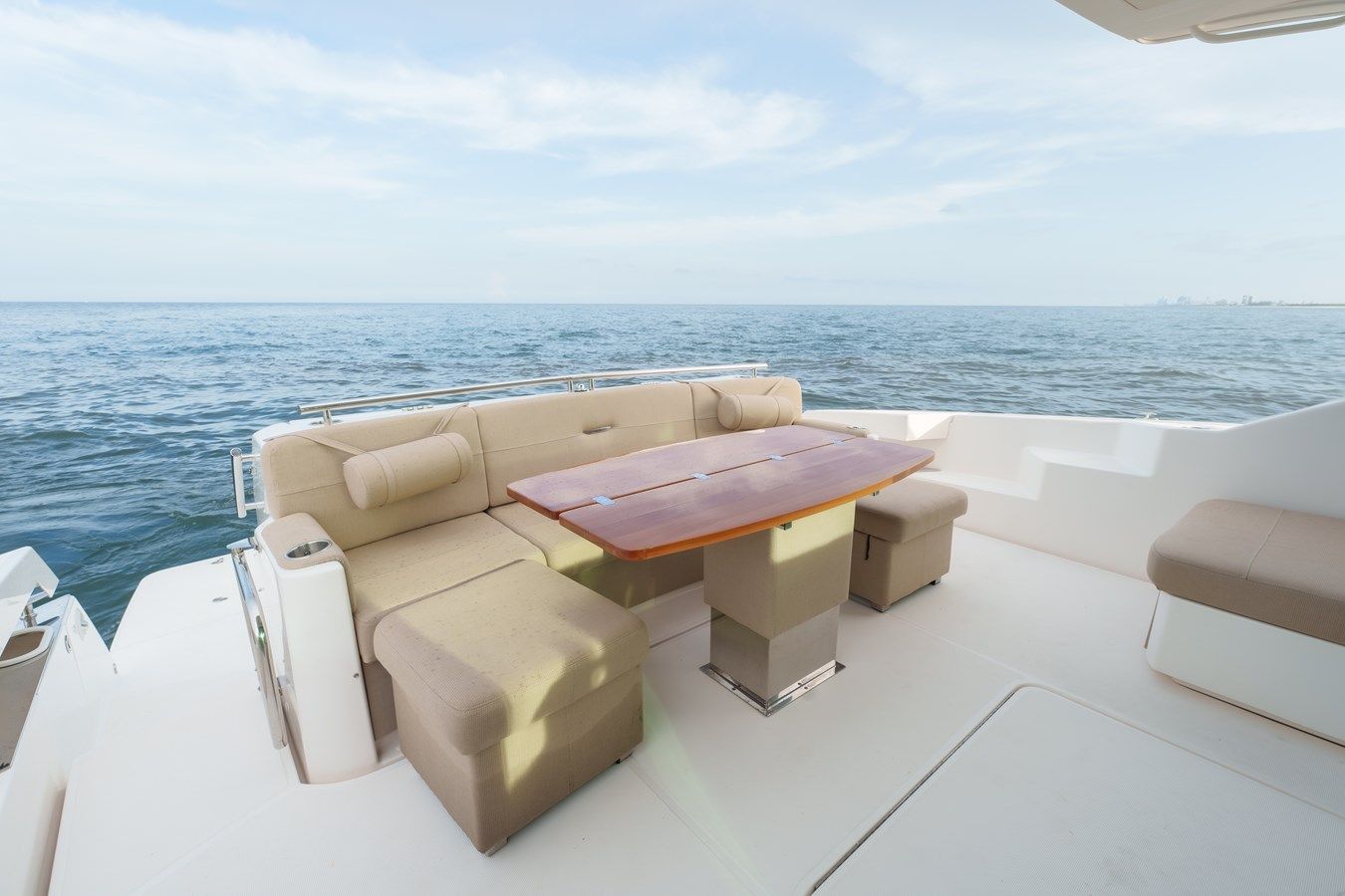 Продажа яхты Happy Daze IV - Tiara