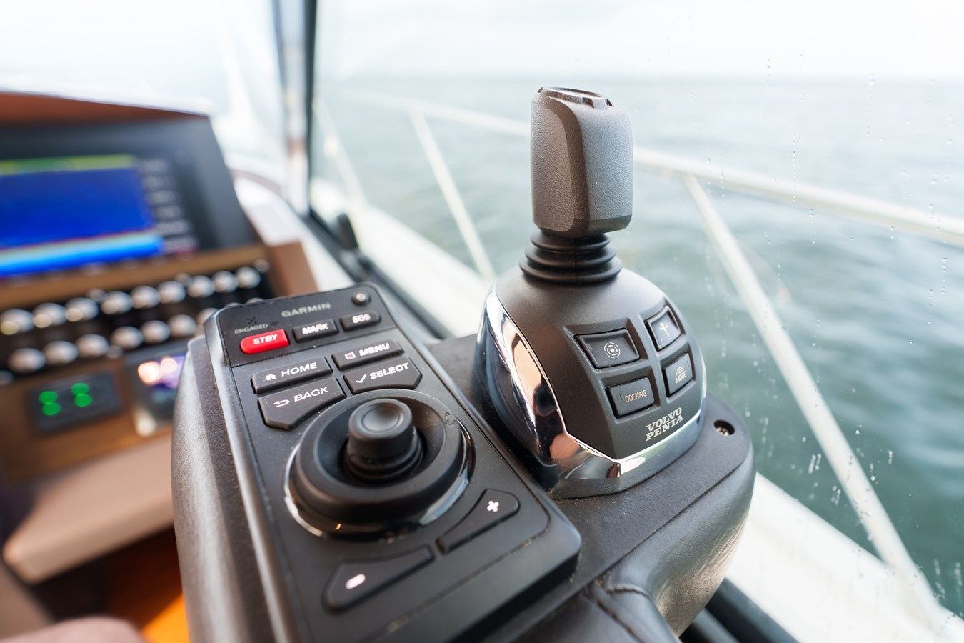 Лучшая цена на Happy Daze IV - Tiara