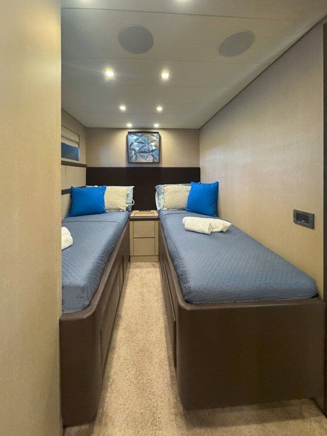 @Last 2003 yacht sale