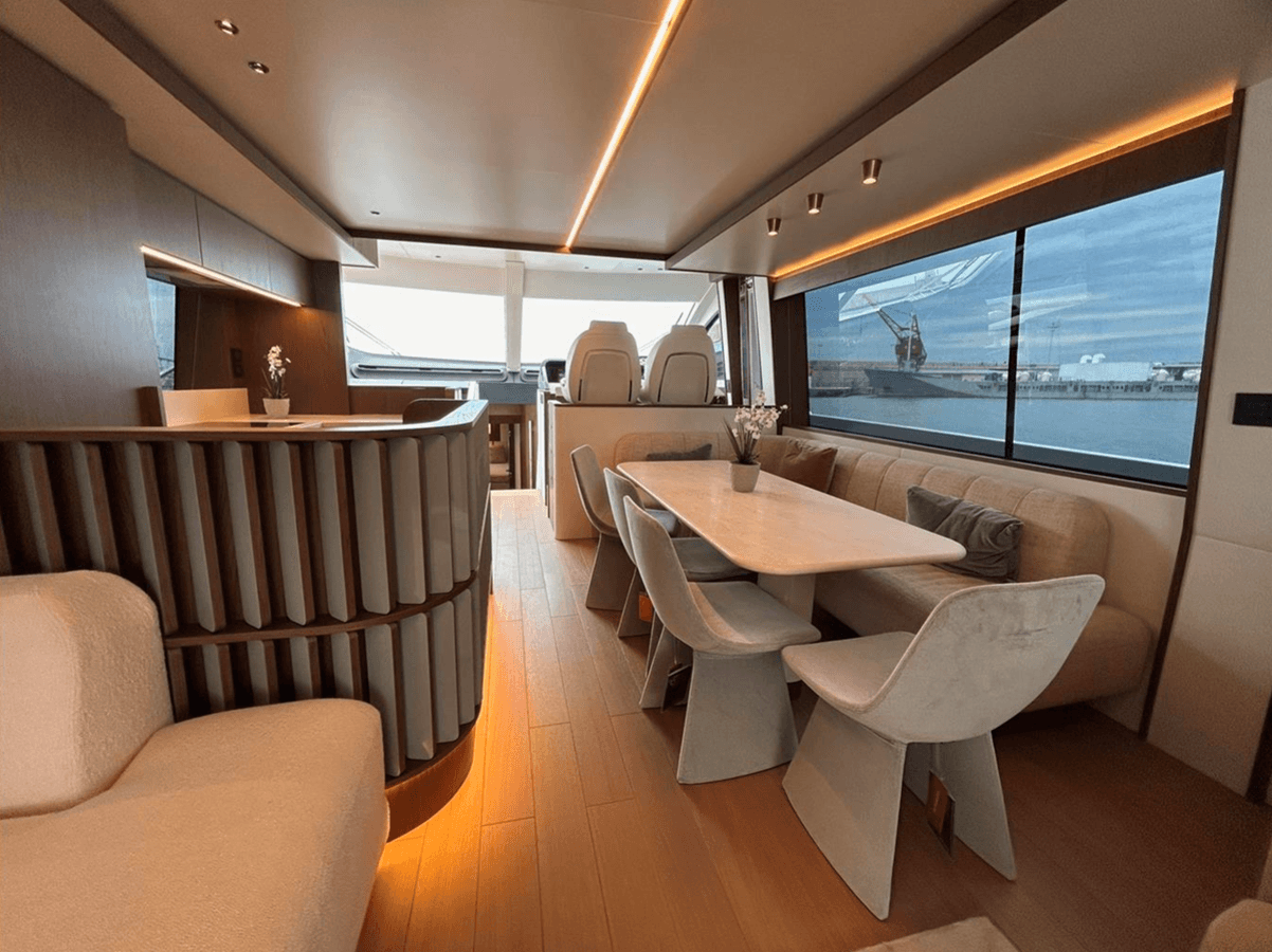 Buy a yacht Azimut 72 Fly 72 Fly