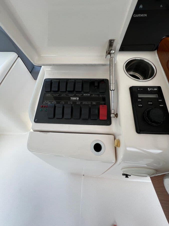 the best price on No Name 2015