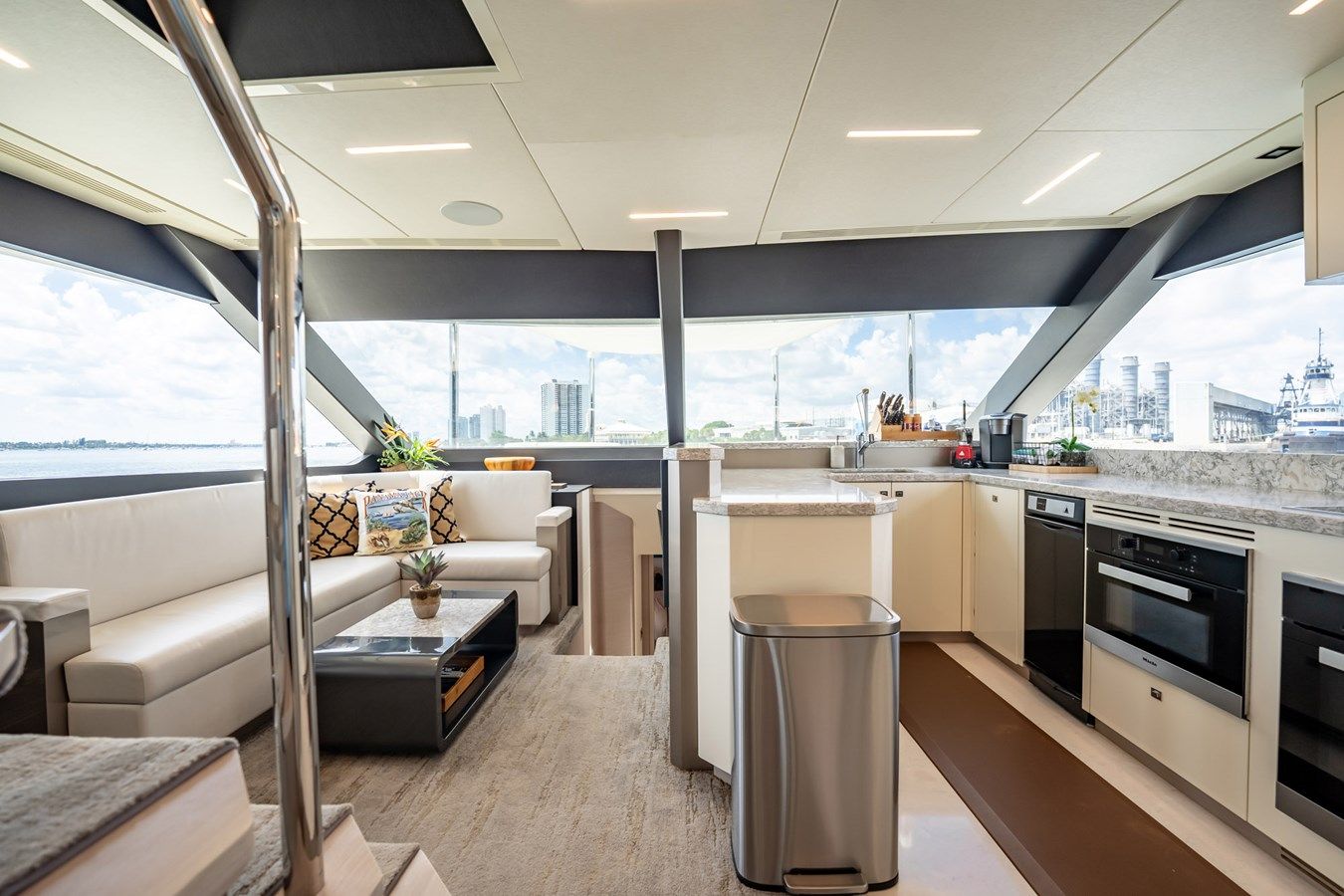 Стоимость яхты Aquasition