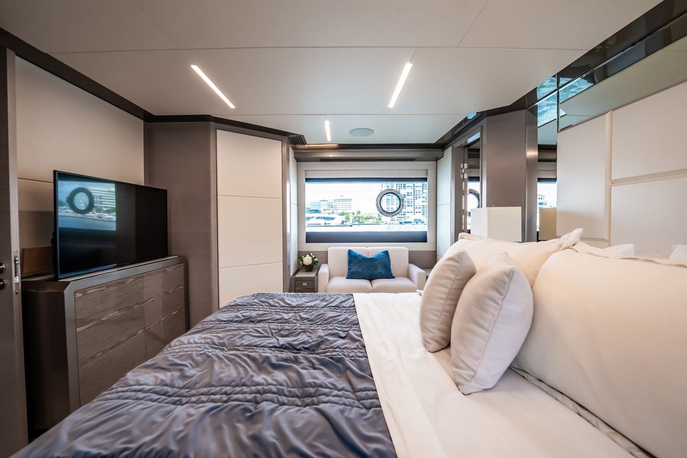 Купить яхту Aquasition - Ocean Alexander в Shestakov Yacht Sales