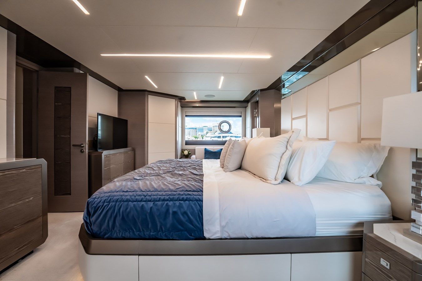 Лучшая цена на Aquasition - Ocean Alexander