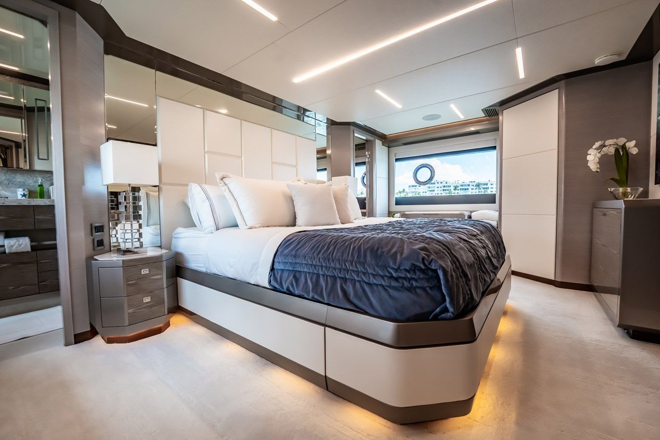 Купить яхту Aquasition в Shestakov Yacht Sales