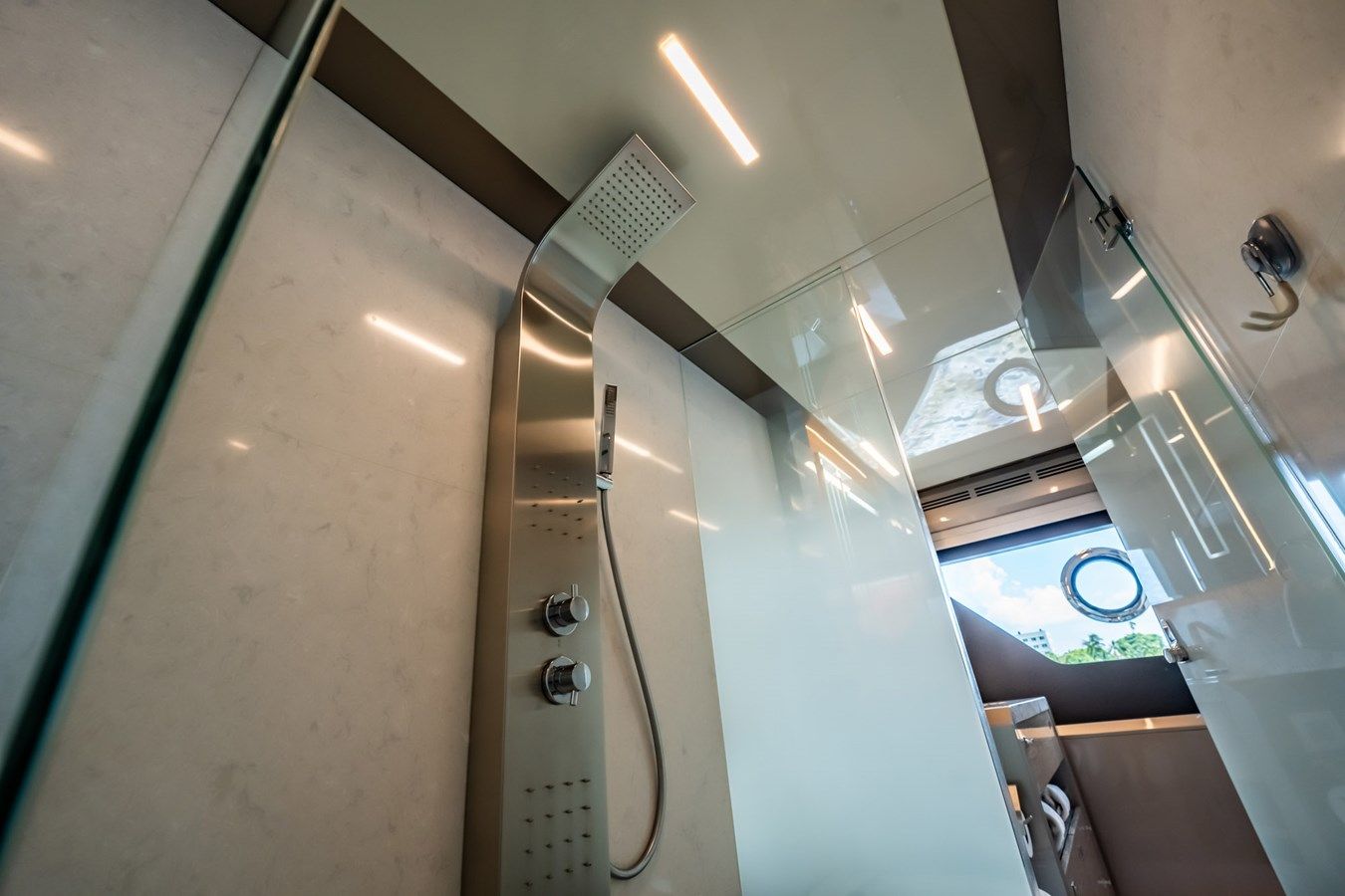 Стоимость яхты Aquasition 2021