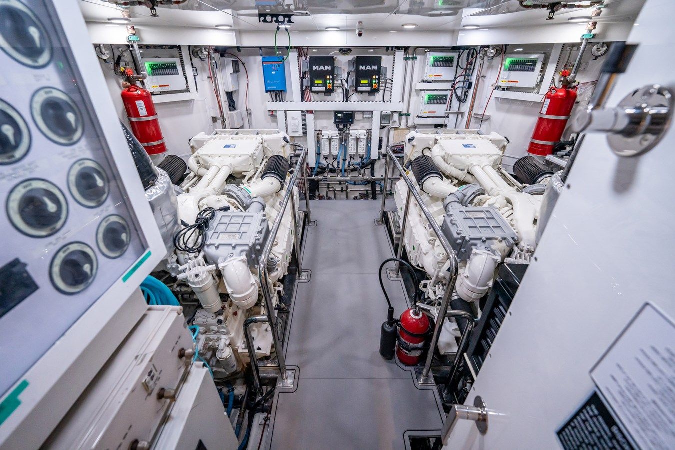 Лучшие предложения покупки яхты Aquasition 2021