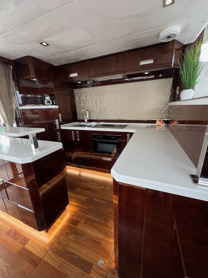 the best price on BUGSY - Galeon Yachts