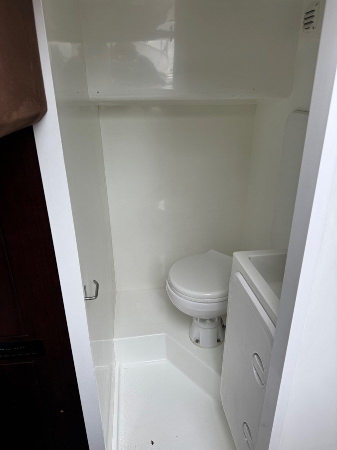 BUGSY 550 FLY yacht sale