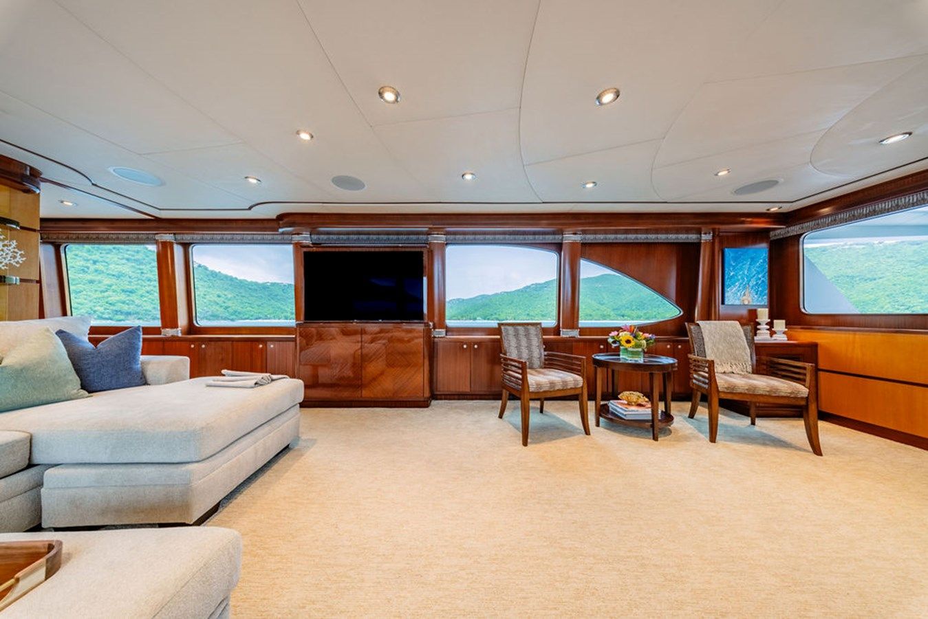 Buy a yacht JUST ENOUGH - ARES CUSTOM YACHTS