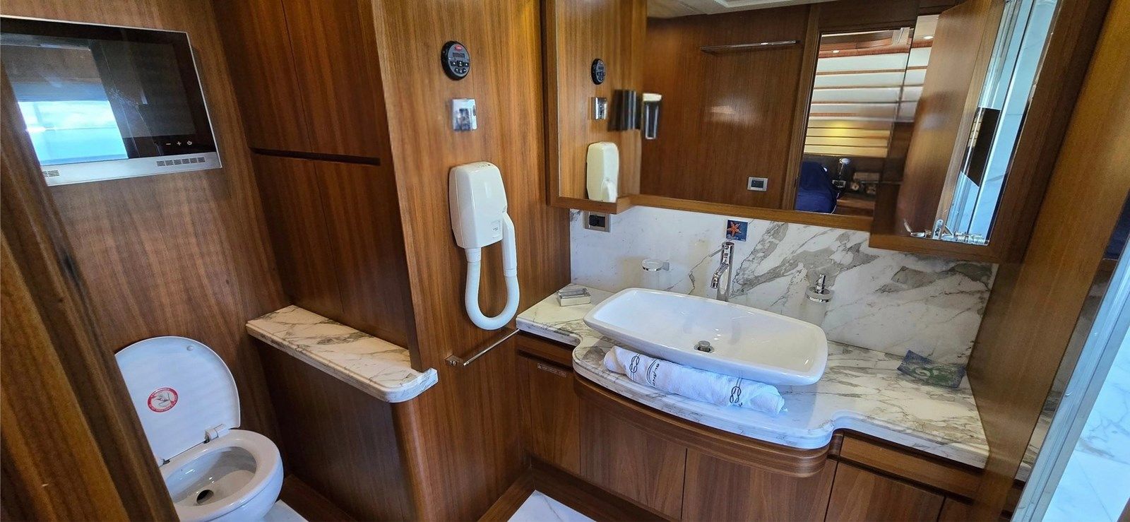 Buy a MY BLEU BLANC - FERRETTI CUSTOM LINE at Shestakov Yacht Sales