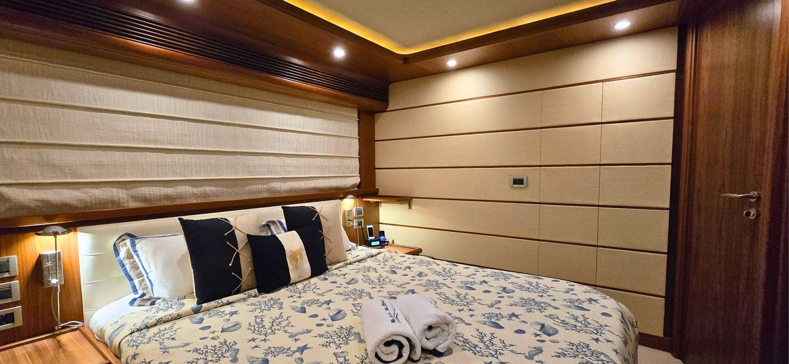 the best price on MY BLEU BLANC - FERRETTI CUSTOM LINE