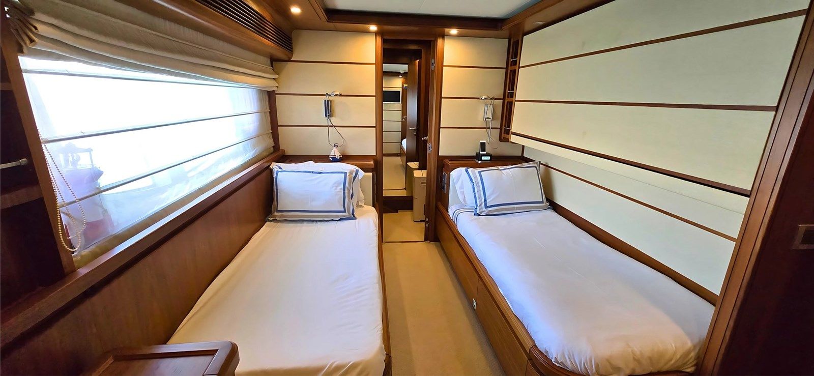 Buy a yacht MY BLEU BLANC