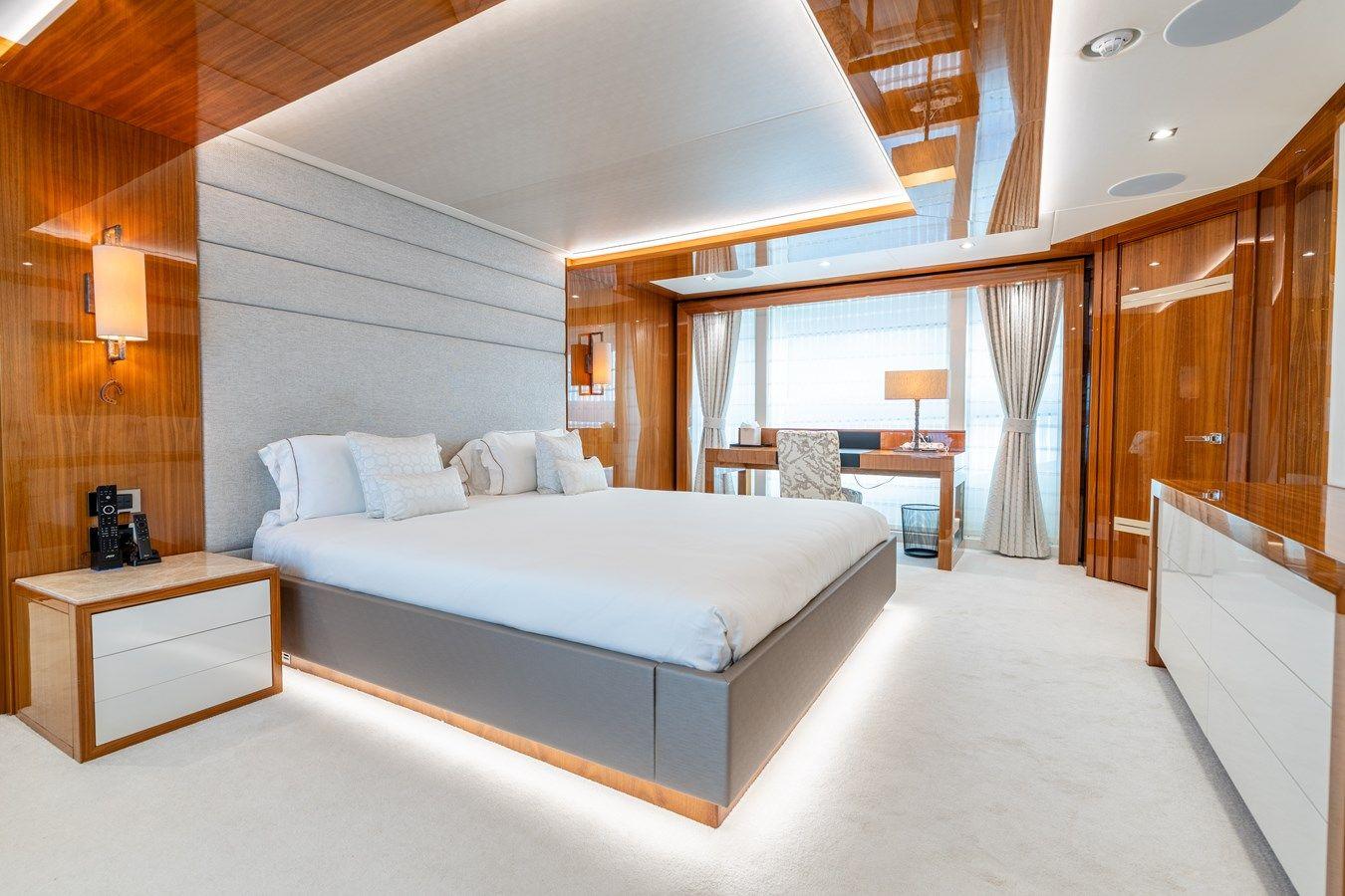 Buy a yacht ALADDIN - Sunseeker