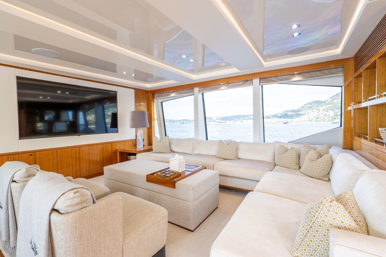 the best price on ALADDIN