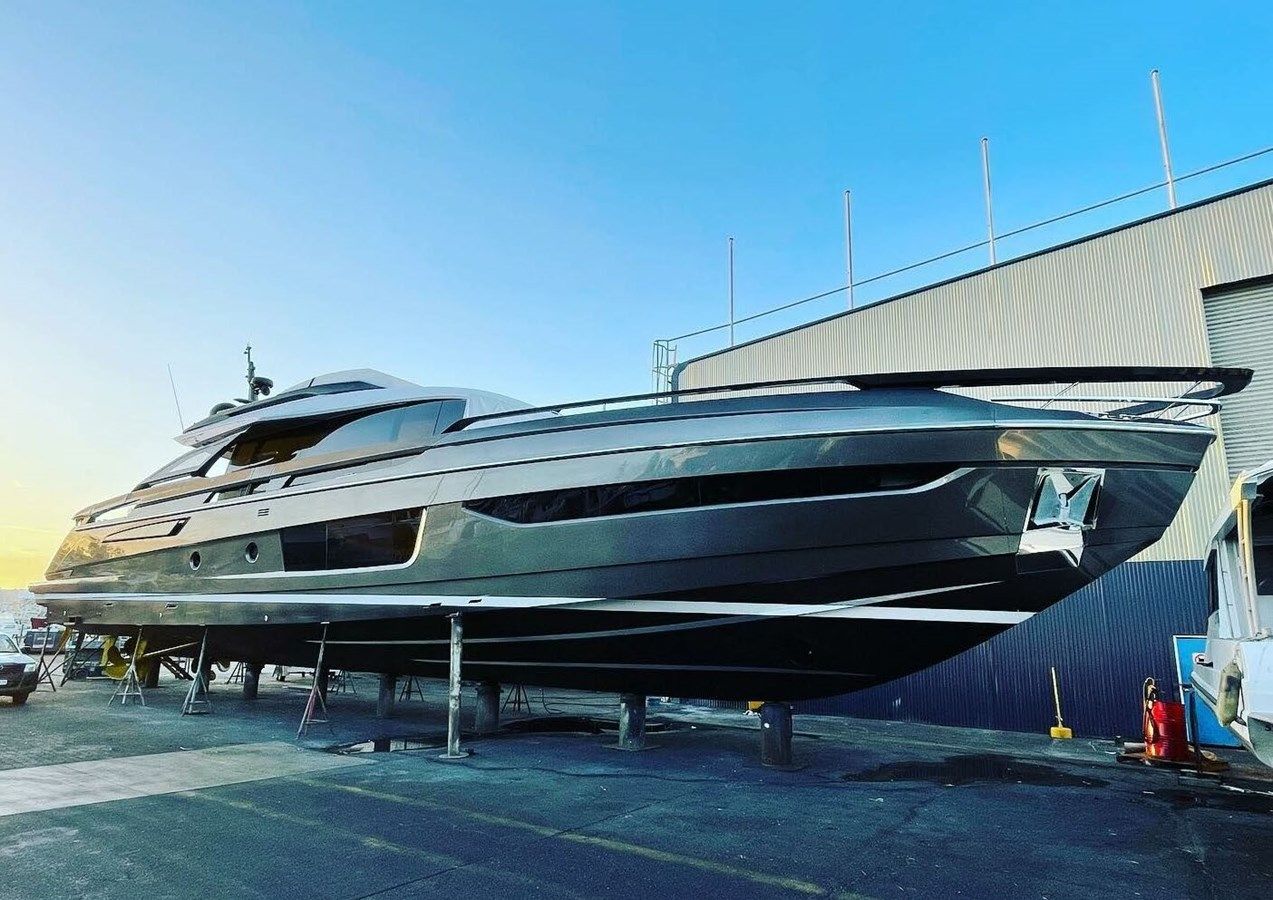 Лучшие предложения покупки яхты Lance West 2022