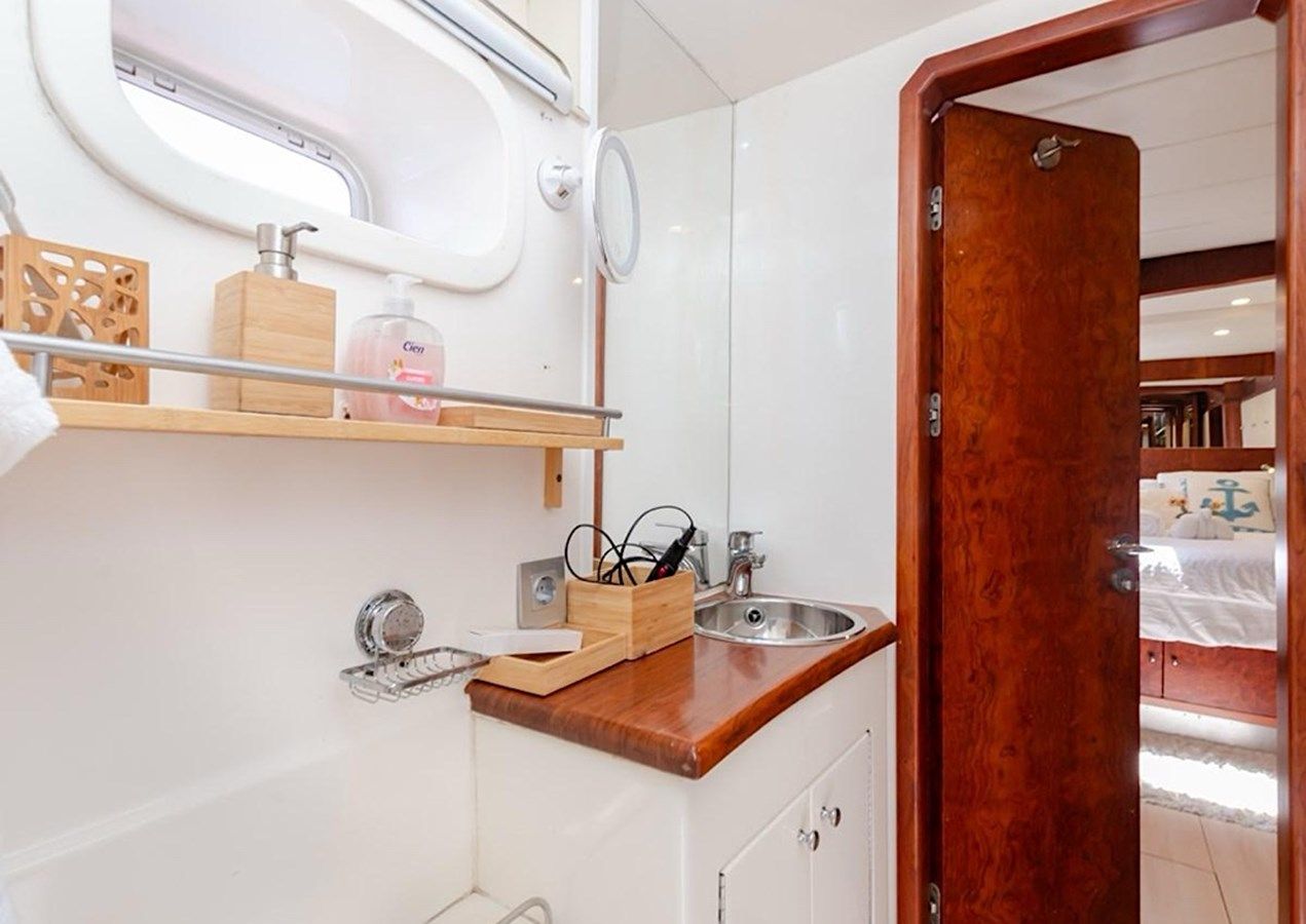 Купить яхту Mission 2006 в Shestakov Yacht Sales