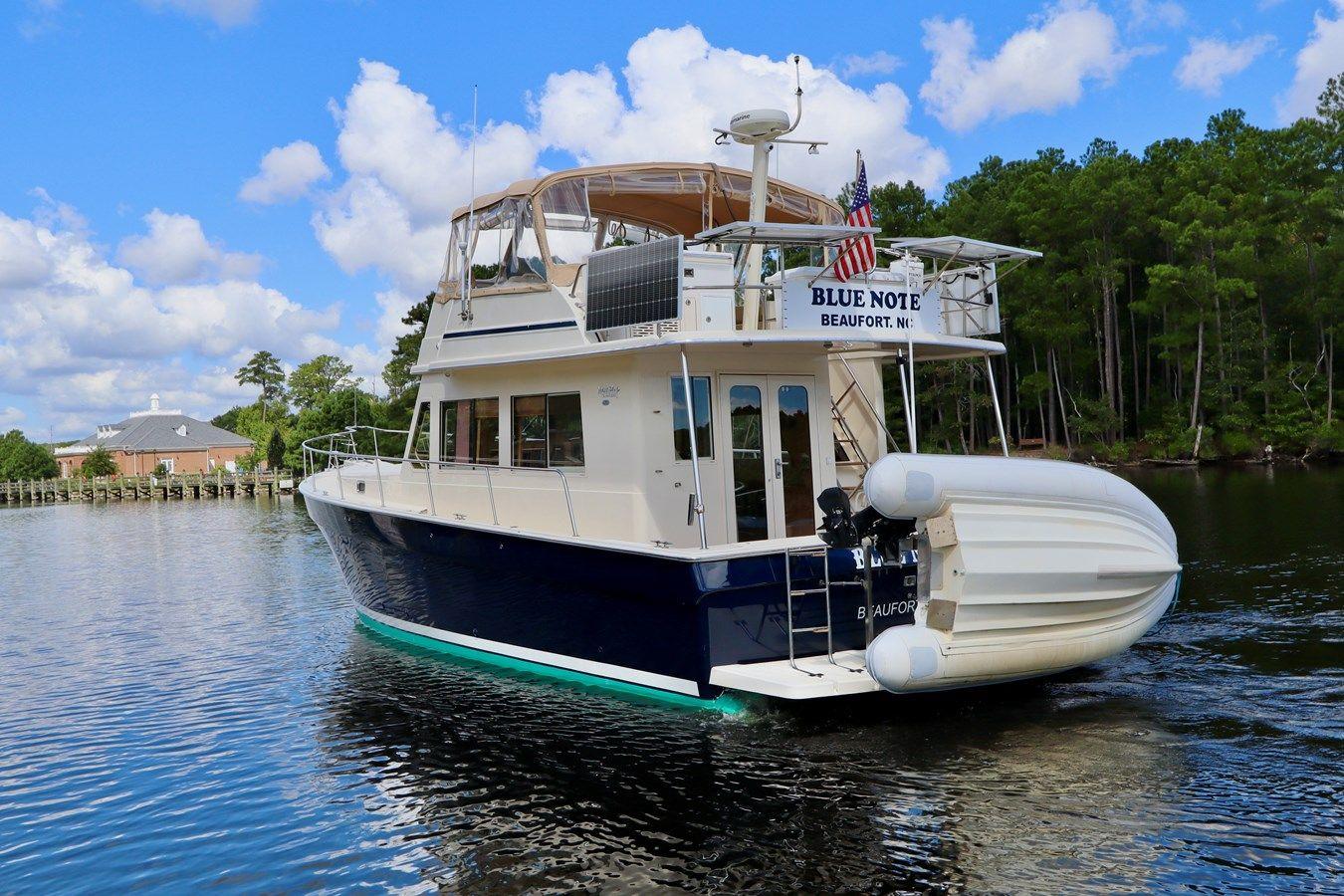 Buy a BLUE NOTE 43 at Shestakov Yacht Sales