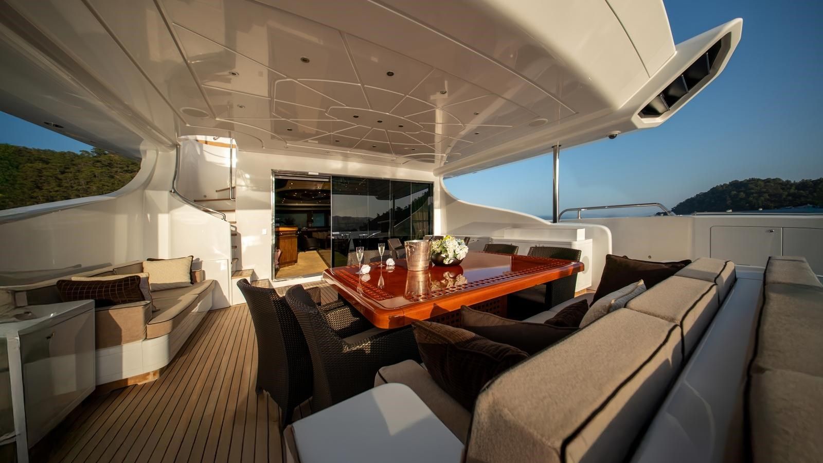 Купить яхту SEA PEARL 163 в Shestakov Yacht Sales