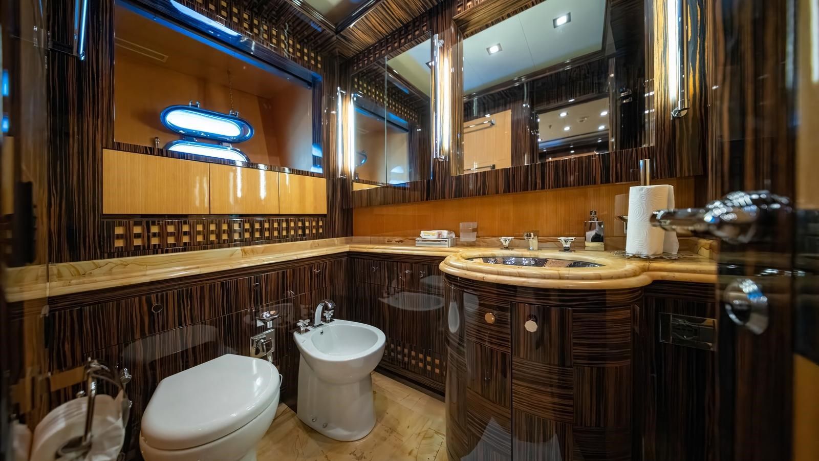 Buy a SEA PEARL - Mangusta at Shestakov Yacht Sales