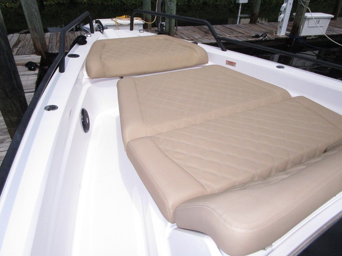 the best price on TT GRACE 37