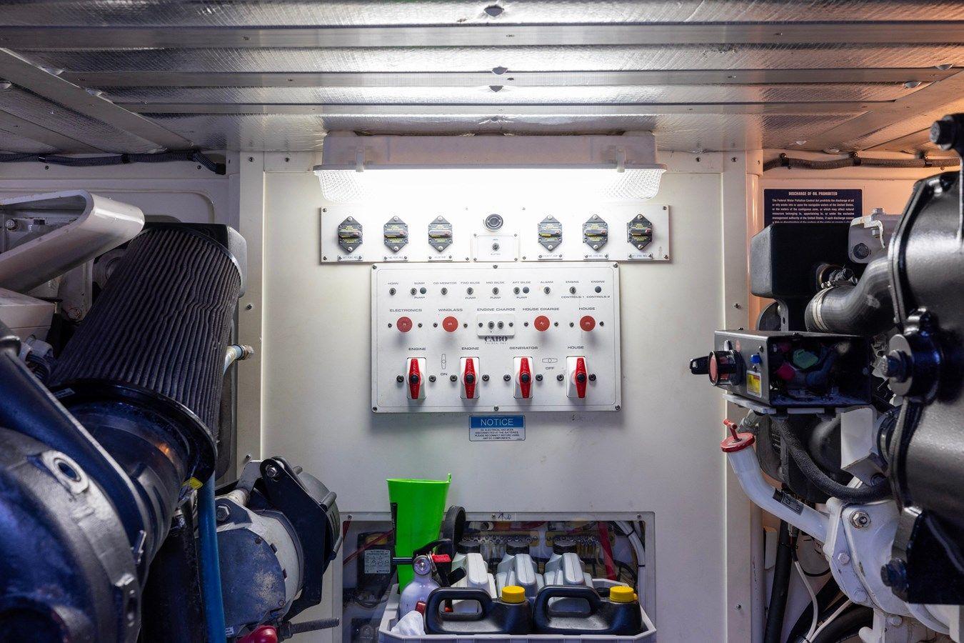 Продажа яхты Won't Back Down 44 Hardtop Express