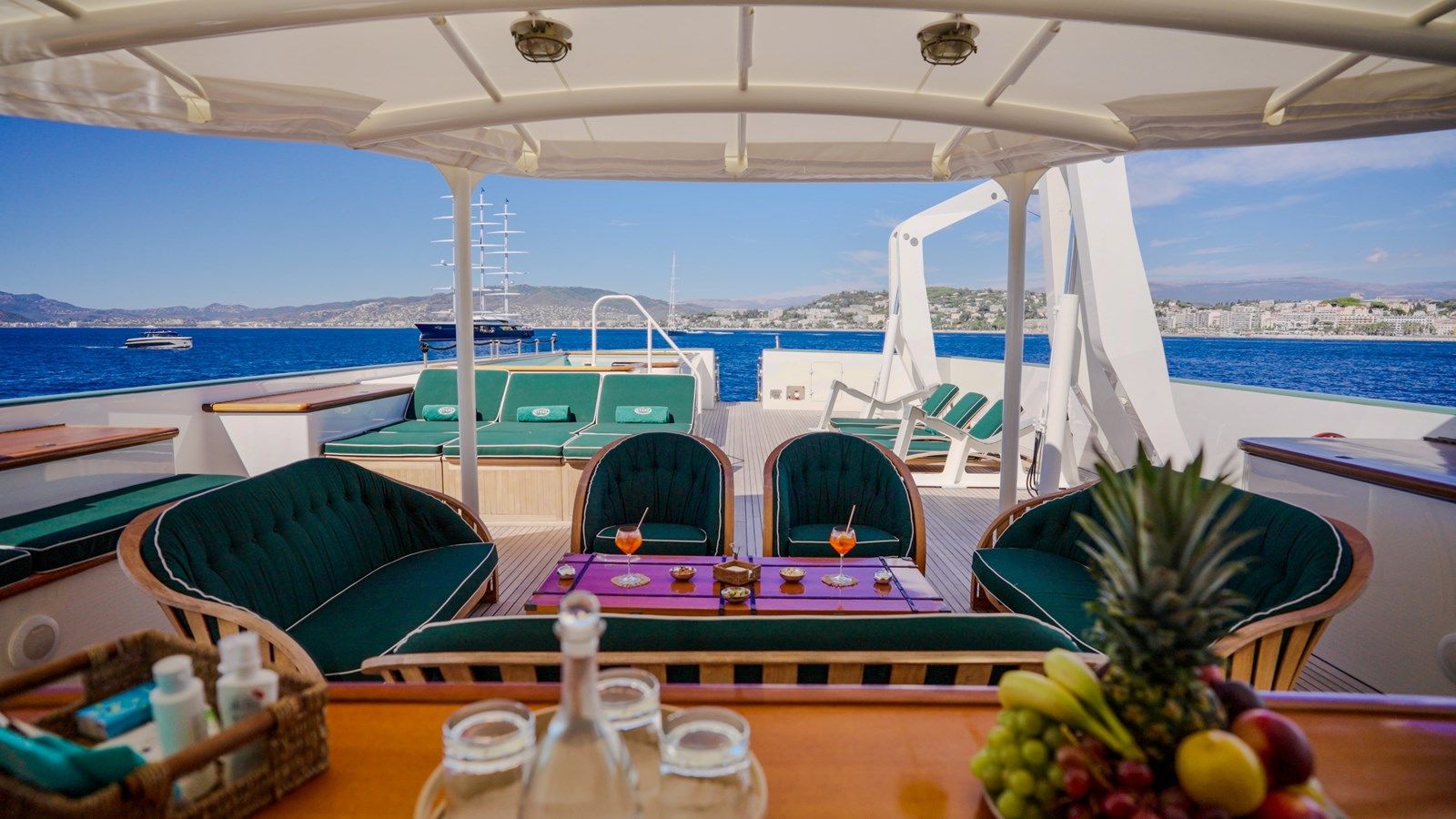 Стоимость яхты STEEL - PENDENNIS