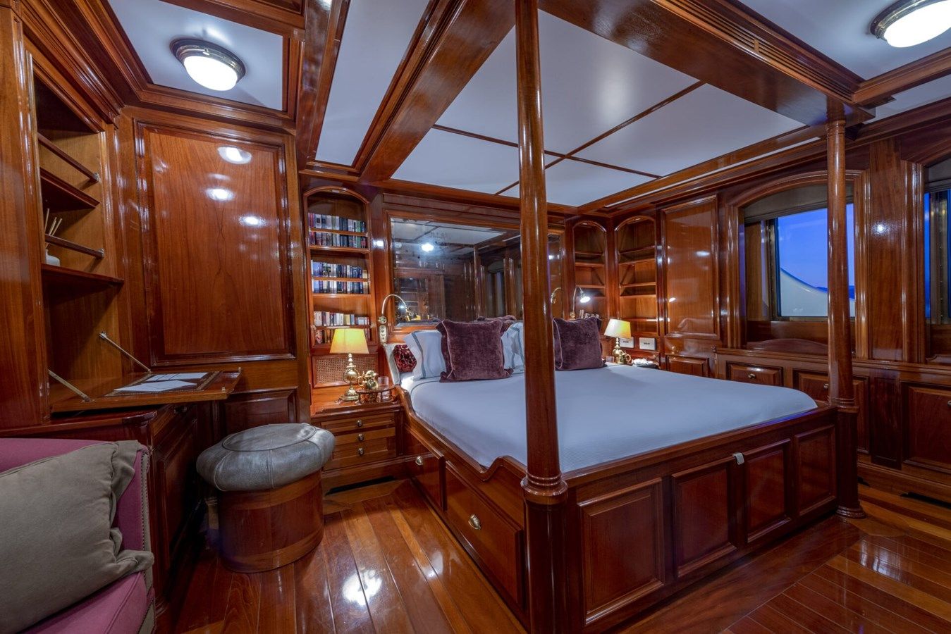 Buy a yacht STEEL - PENDENNIS